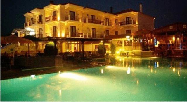 Ateron Suites Hotel & Spa Аминтайо Екстериор снимка